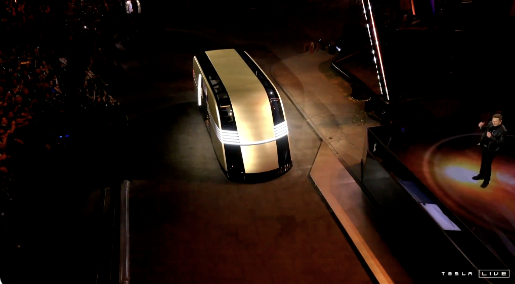 首次亮相的無人駕駛公交 Robovan | 圖片來源：Tesla 視頻截圖