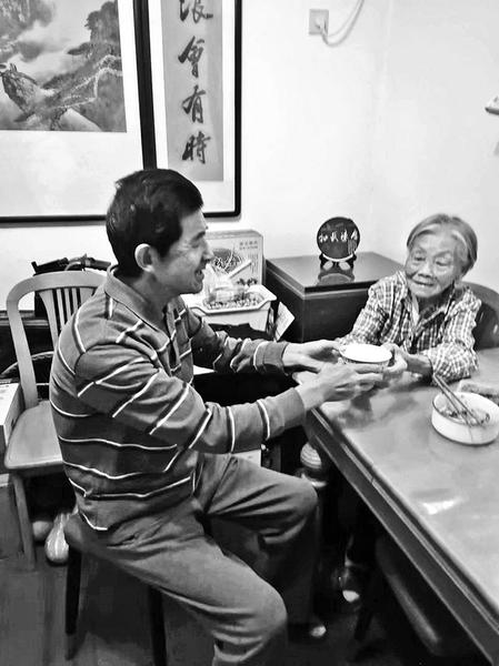 张海:能为岳母尽孝是我们的福分