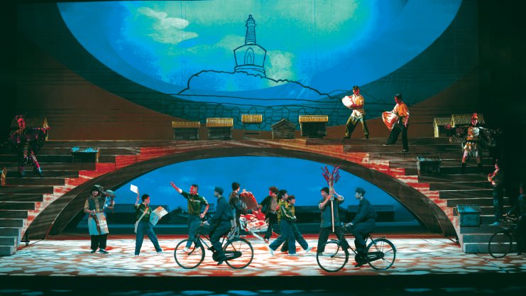 顾欣怡是名人民教师,为了让人物形象可信,可近,可看,可感,可敬,我多次