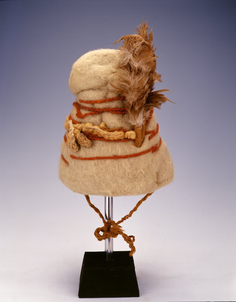 小河墓地出土的毡帽.资料图