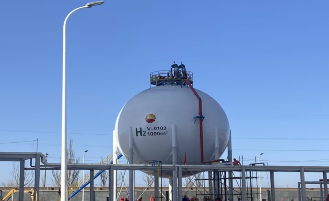 大规模储存和安全输送实现高效,大容量氢气的压缩存储于特制的耐压