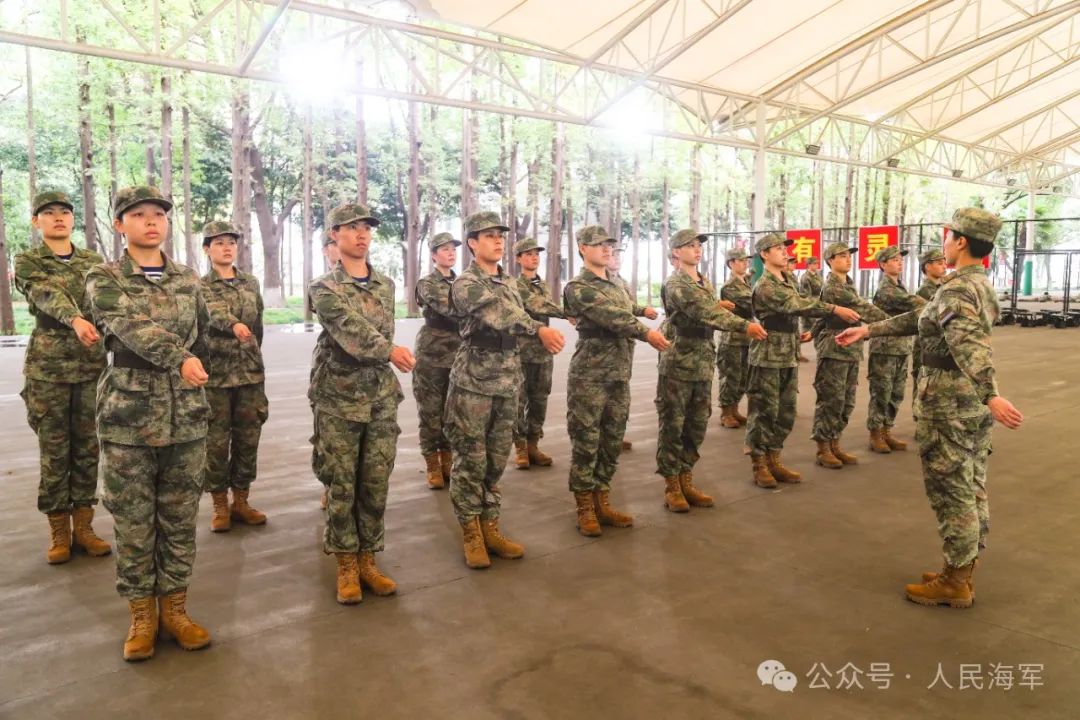 入伍前VS入伍后,这组对比照太帅了!_新浪财经_新浪网