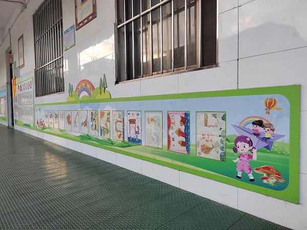 校园走廊文化墙作为学校文化的重要展示窗口,不仅为学生们提供了一个