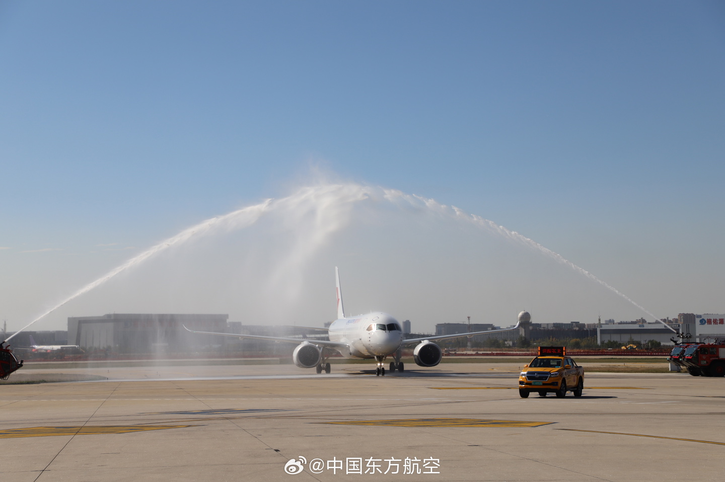 东航国产大飞机 C919 通航第 6 座城市，新增上海虹桥往返太原航线-东航c919交付时间