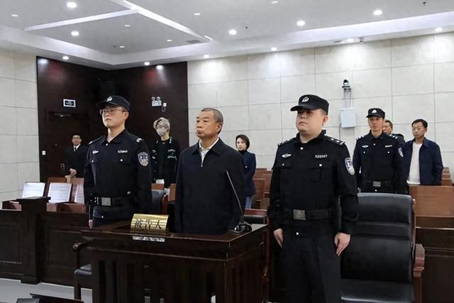 受贿1674万余元,铜仁市人大常委会原副厅长级干部陈代文一审获刑10年