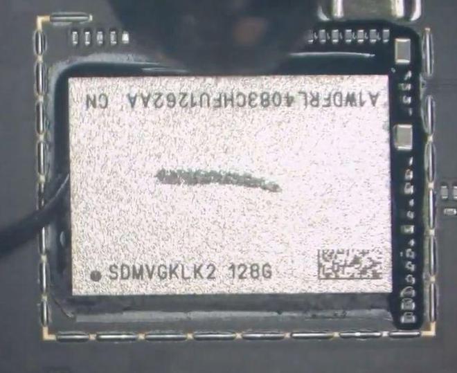 2024款苹果 256GB Mac mini 拆解：双 128GB 配置