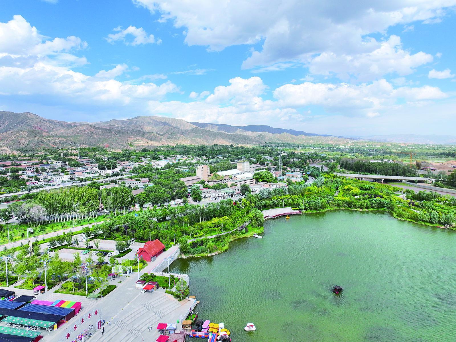 海东市乐都区三河湿地公园一隅.本报记者 陈俊 摄