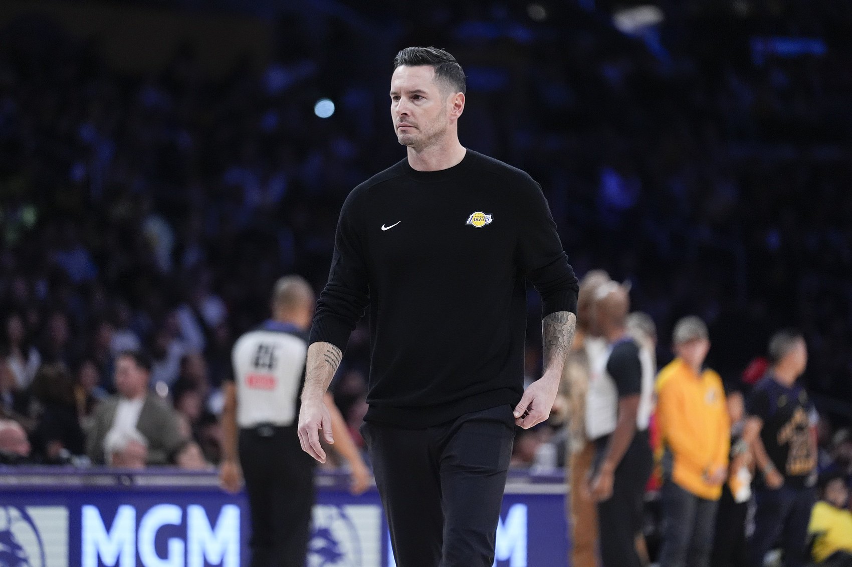 雷迪克谈即将开启的NBA杯比赛:期待我们的球员能极具竞争力_手机新浪网