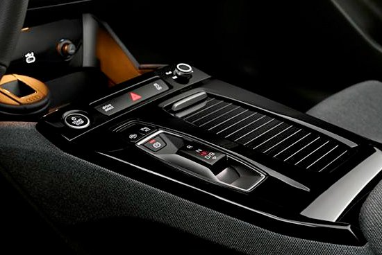 沿用海外版设计 奥迪A6 e-tron实车现身国内