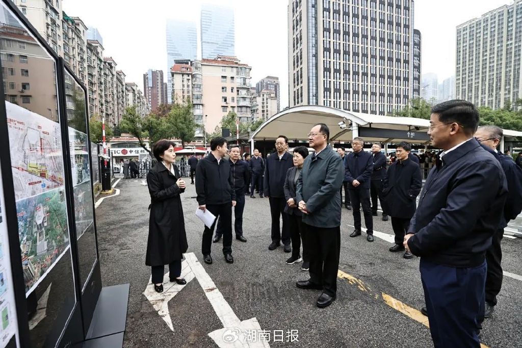 11月19日,省委副书记,省长毛伟明赴湖南博物院调研,其中一项重要内容