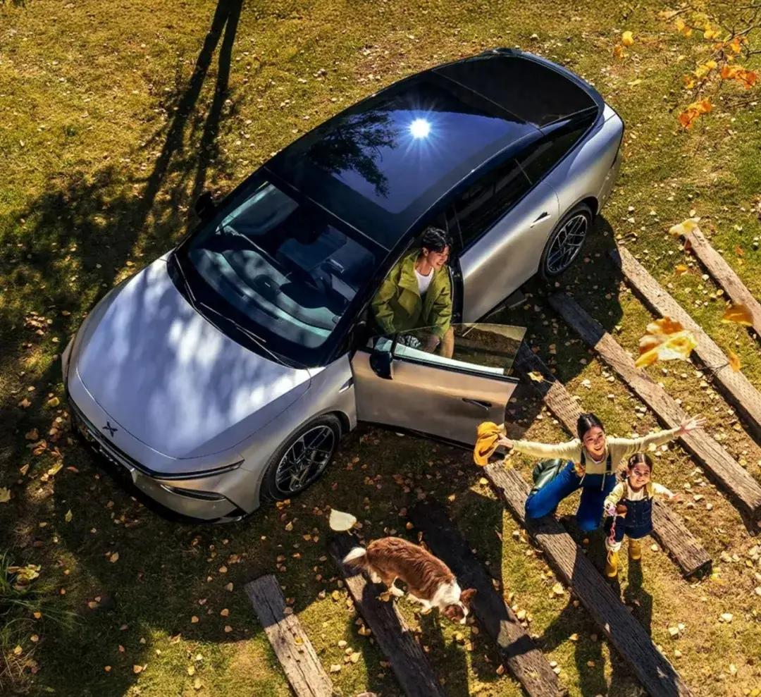 小鹏汽车季报图解：营收破百亿，交付46533辆，净亏18.1亿