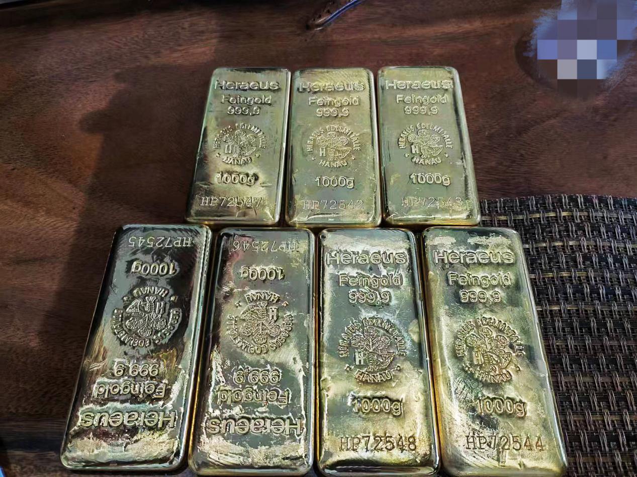 杭州金店老板低点买入的7公斤黄金。受采访对象供图