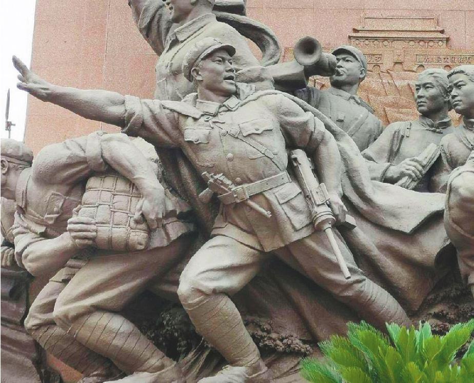 众人合力三年创作出"城市雕塑之冠"