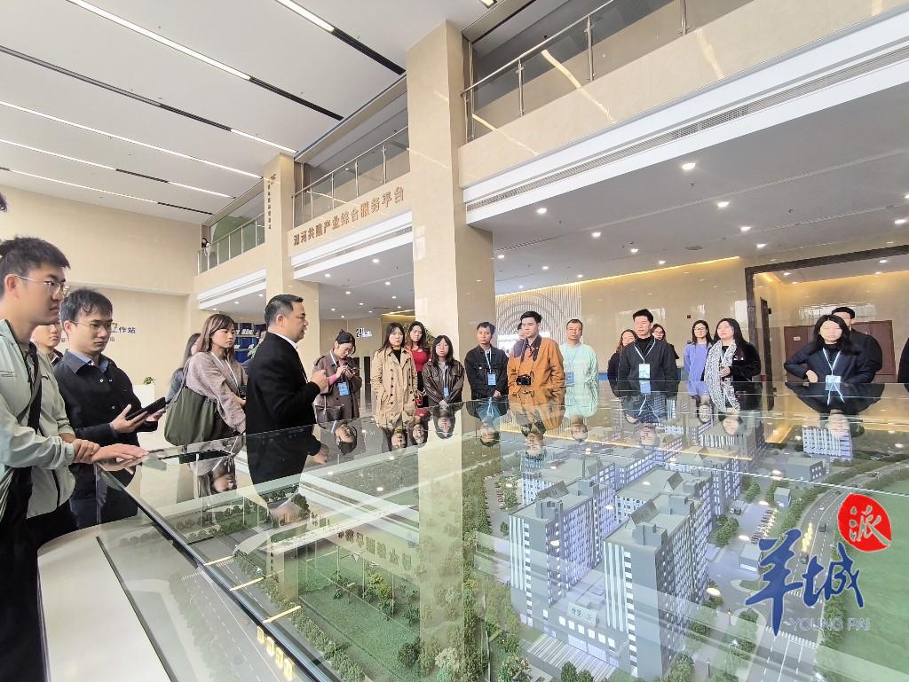 媒体记者走进深圳南江山源高新区共建产业园