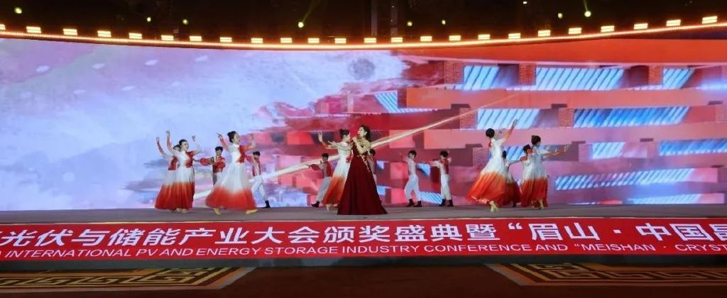 歌舞饰演《阳光路上》