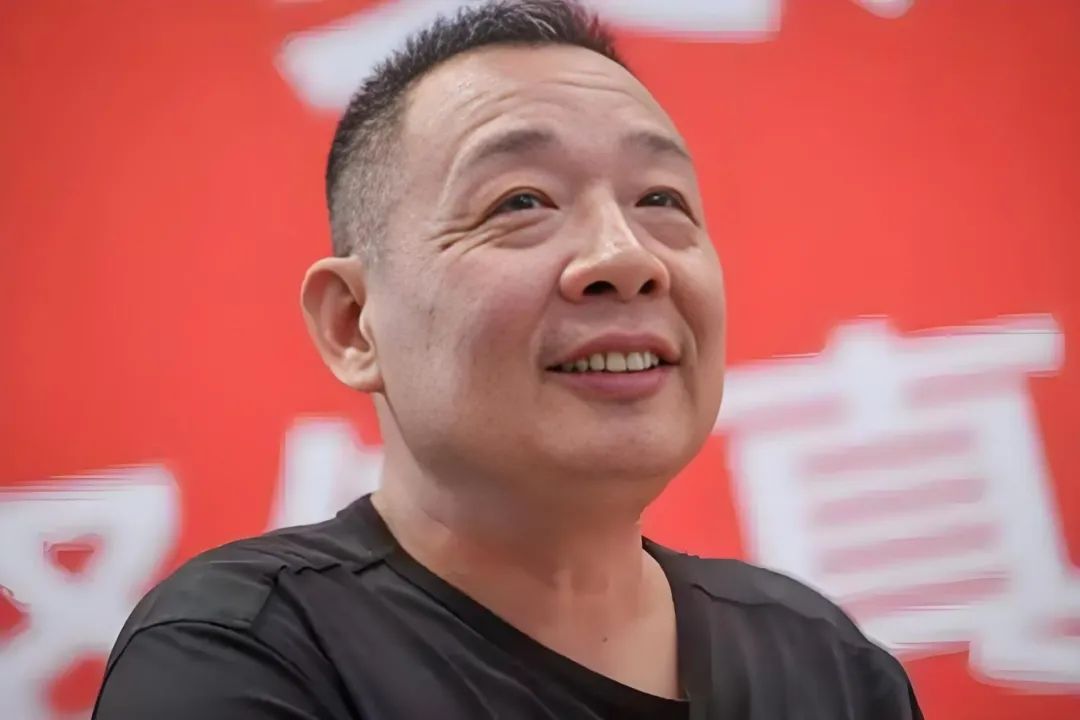 步步美编 |亚恒近日,胖东来创始人于东来在个人社交平台发布多条短
