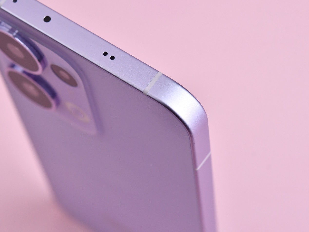 更适合年轻人的超美小直屏 OPPO Reno13全面评测_新浪科技_新浪网