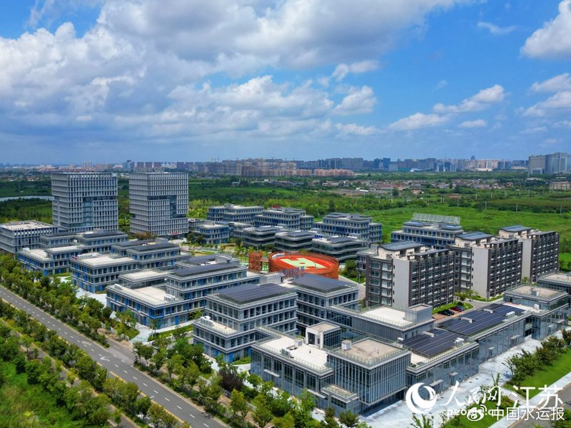 海门开发区謇公湖科创中心.人民网记者 王继亮摄