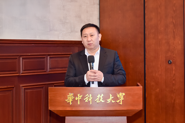 (华为副总裁、ICT家具组合经管与科罚决策部总裁 马海旭)