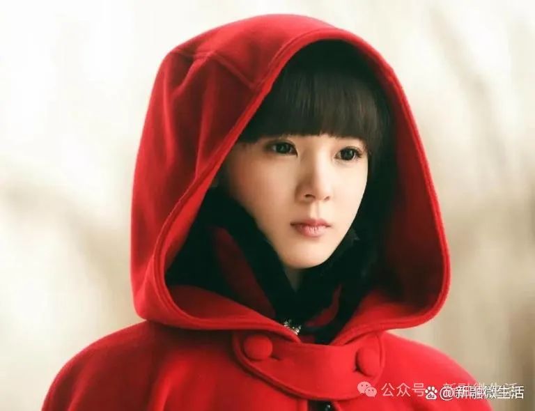 陈瑶新剧古装照曝光。她的气质和外貌都发生了巨大的变化。网友问:她整容了吗?|陈瑶_新浪财经_新浪网