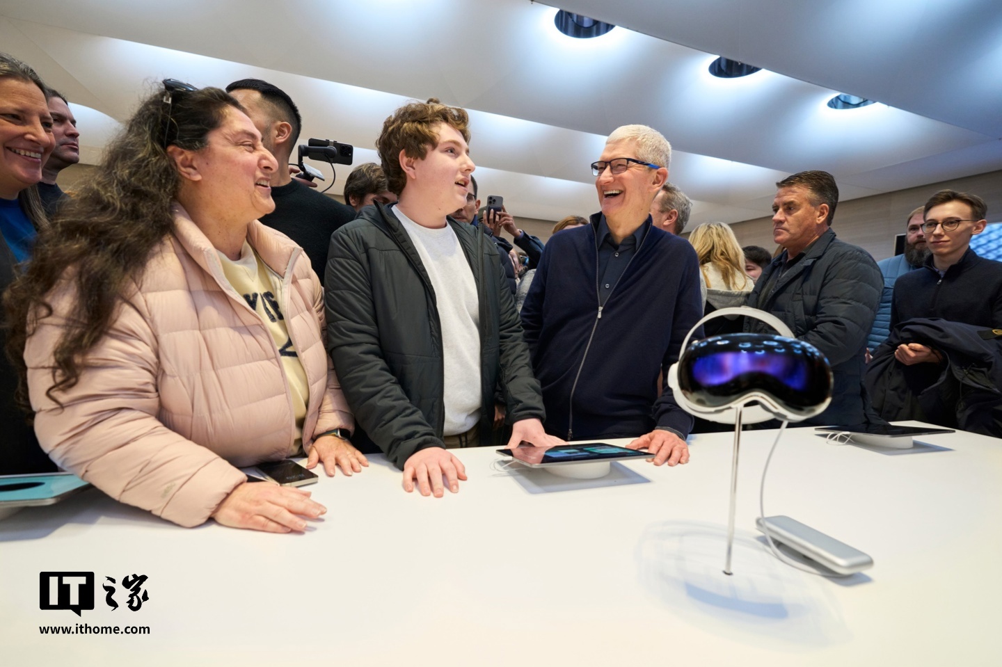 图源：库克 X 账号