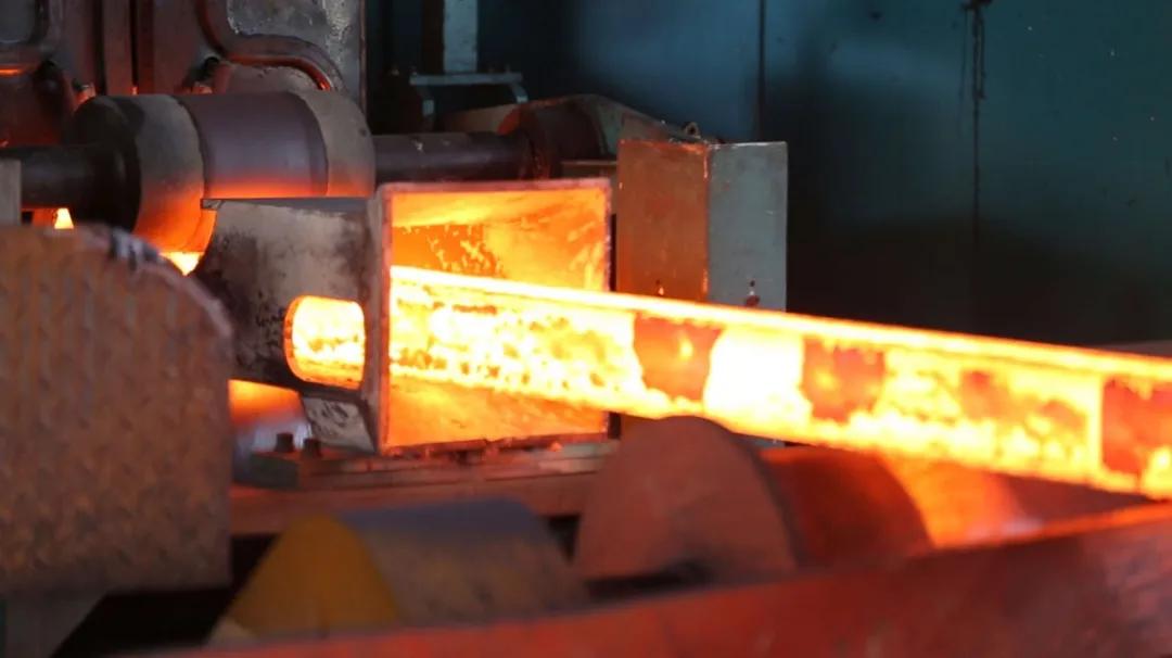 图片开首于收集，仅用于暗示