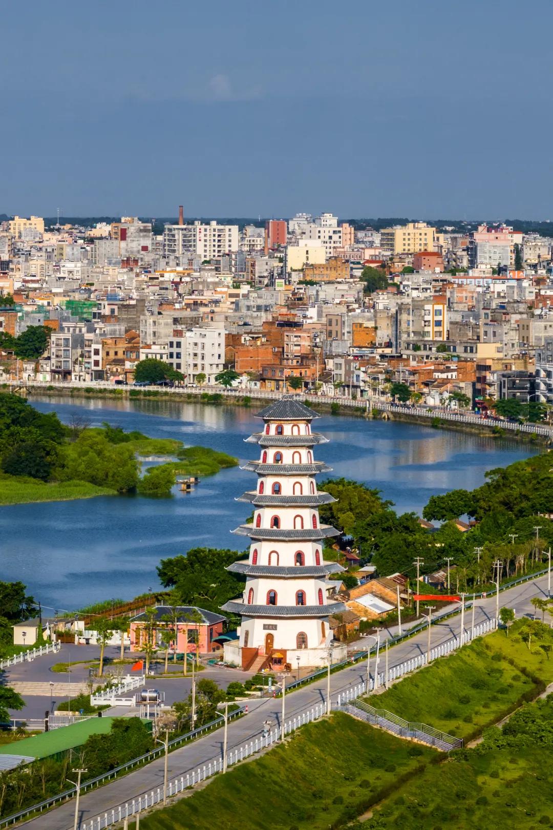 廉江安铺镇文阁塔 何其锐/摄