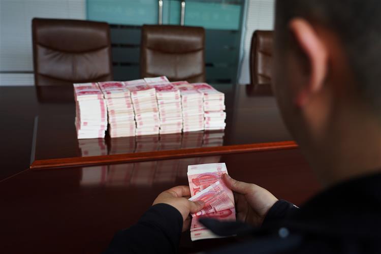 邮寄黄金类新型诈骗频发！反电诈新规出台为警方打击力度实现再“加码”