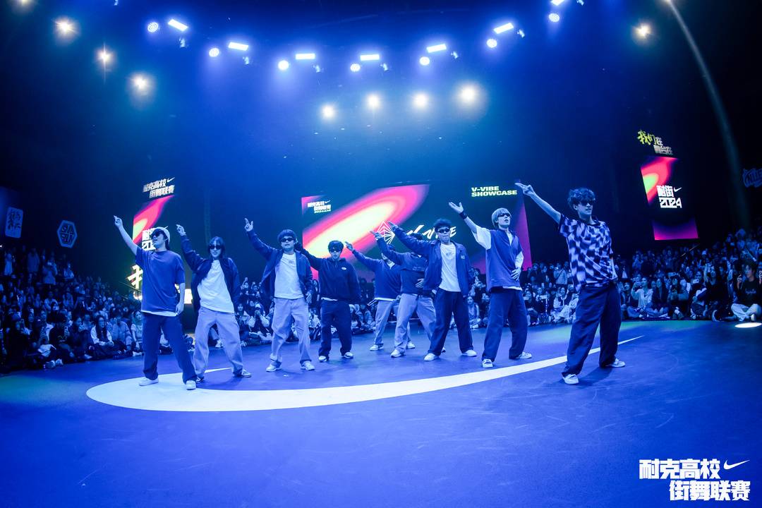 舞力全开，超燃Battle！第二届耐克高校街舞联赛成都落幕|街舞|耐克|赵怡_新浪科技_新浪网