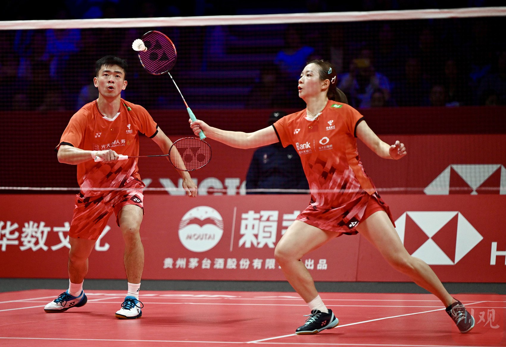 卫冕冠军中国郑思维和黄雅琼组合在比赛中