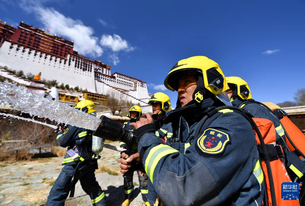 布宫守护者丨布宫消防救援大队:40年"零火灾" 他们这样守护布达拉宫