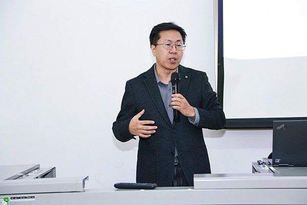 中国医科大学教务处副处长、盛京病院耕种/主任医师于宏