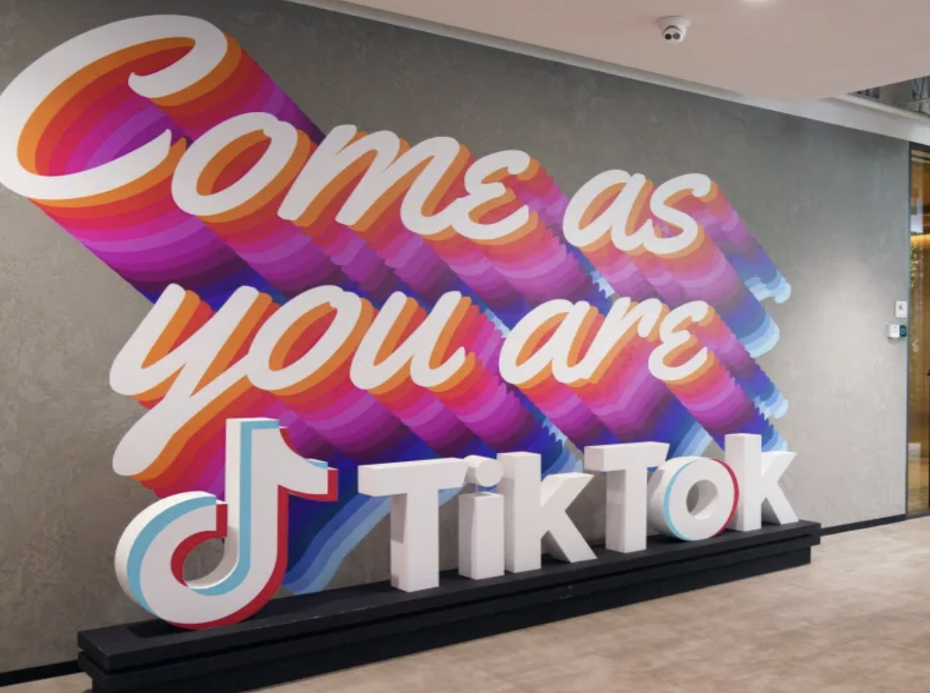 美国富豪随时准备接盘TikTok，字节跳动面临抉择