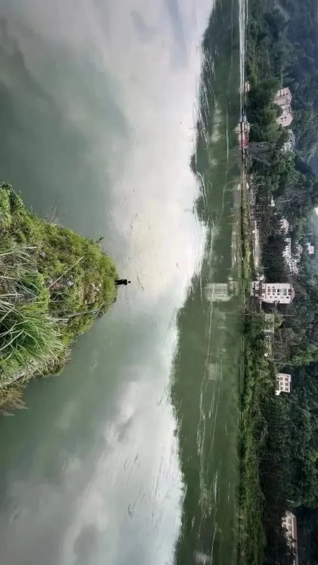  △资江安化段很美，随便一瞥都是风景。图/范山洪