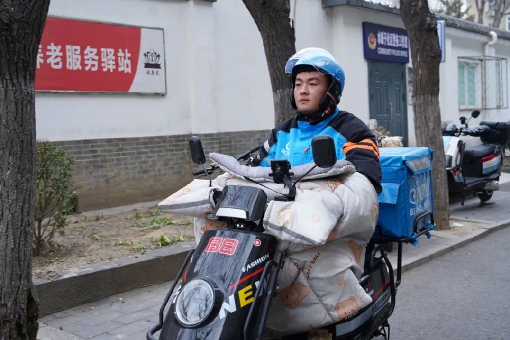 【凡人歌】外卖员的“侠客梦”