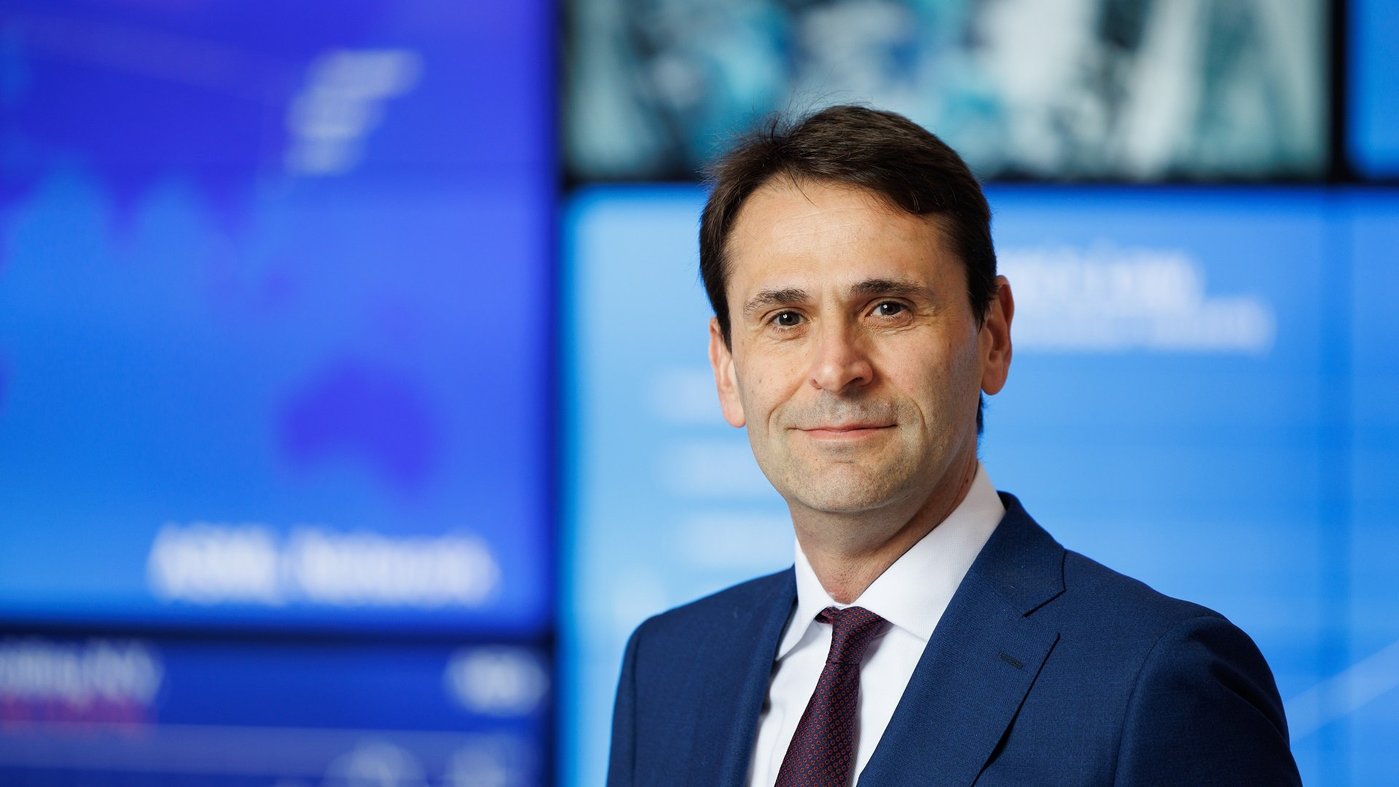 ASML CEO：由于美国禁售EUV光刻机，中国芯片技术将落后西方15年｜硅基世界|中美|台积电|富凯|出口管制|荷兰_手机新浪网