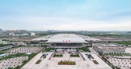     长沙南站外景图。    通讯员 供图