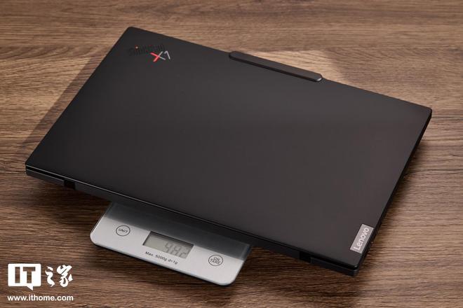 986g 超轻酷睿本，联想 ThinkPad X1 Carbon 2025 Aura 评测|联想_新浪财经_新浪网