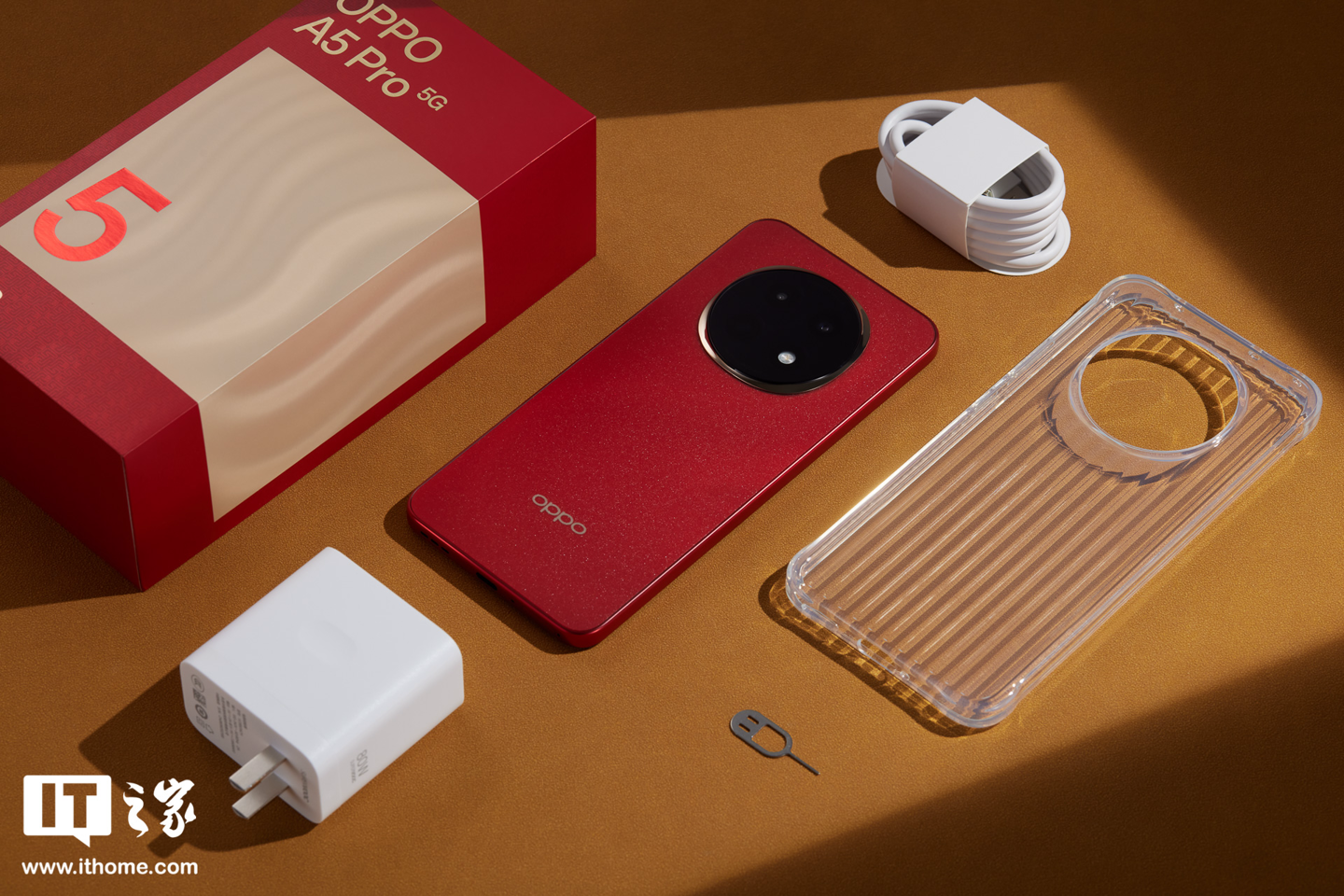 ▲ IT之家图赏：OPPO A5 Pro「新年红」