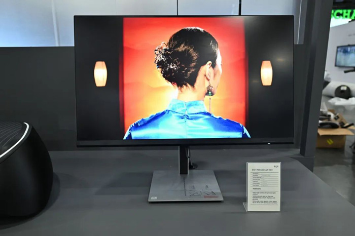     2 HERO智慧座舱革新出行体验    