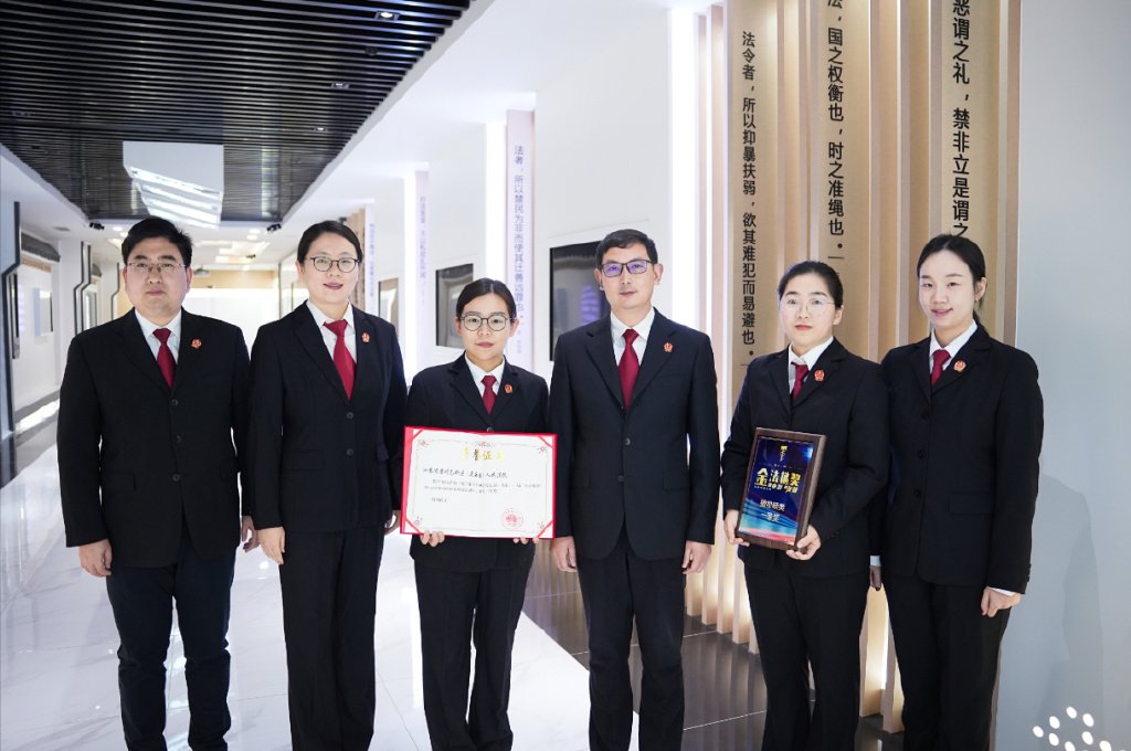《庭里来了个00后书记员》:从新生代力量看见法治事业未来