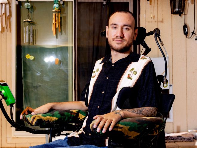 图丨Neuralink 的第一位植入患者（来源：WIRED）