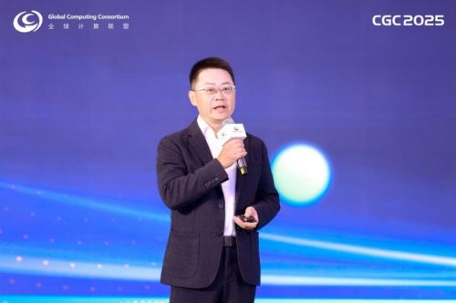 图：GCC理事、秘书长彭鹏