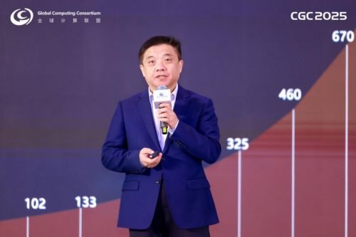 图：中国电信科技委主任邵广禄