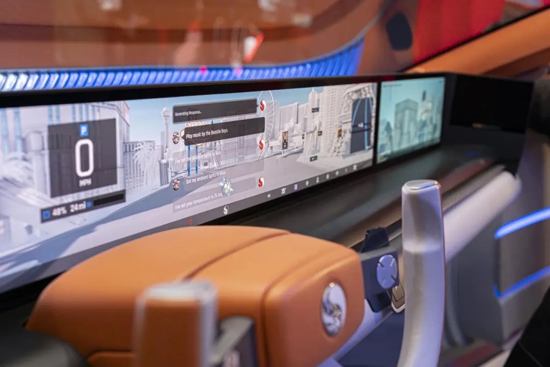 在智能座舱中应用 Agent UI 实现的效果｜图片来源：极客公园