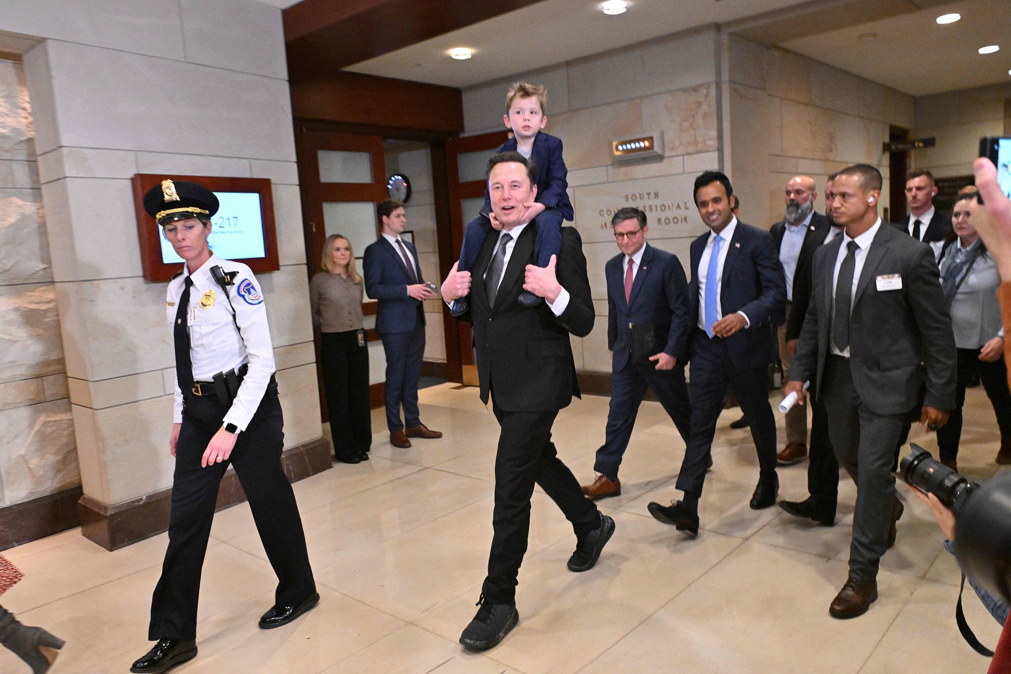 马斯克要给国内收入局“开刀”？