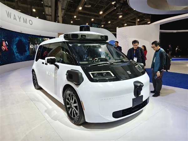 极氪合营推出的极氪 RT 自动驾驶产物｜图片起首：极客公园