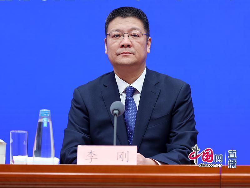 ▲商务部市场运行和消费促进司司长李刚 据中国网