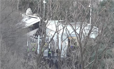 △韩国总统官邸建筑前铁门 图源：央视新闻