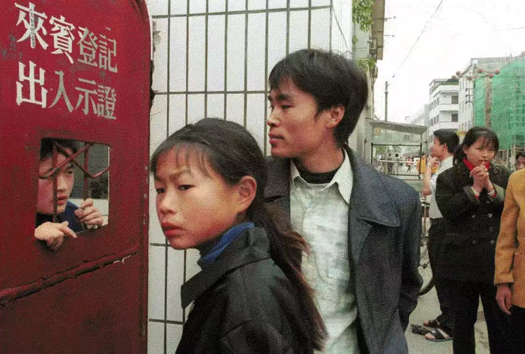 【专访】导演周浩:社会正发生剧烈的变化,但人们对世界的观察却非常缺失_新浪财经_新浪网
